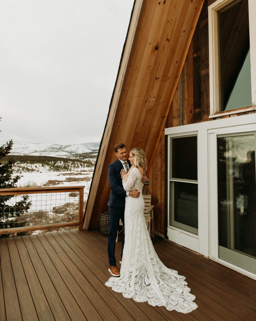 Snowy Airbnb wedding in Grand Lake Colorado, winter elopement on a frozen lake