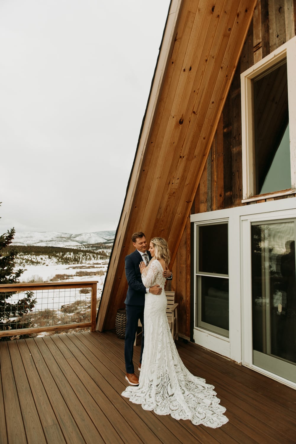 How To Plan The Perfect Airbnb Wedding | Meagan Lawler Photography